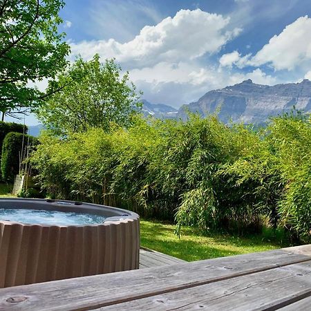 Appartement Avec Jacuzzi Dans Chalet Prive, Grande Terrasse, Parking Gratuit Les Houches Exterior photo