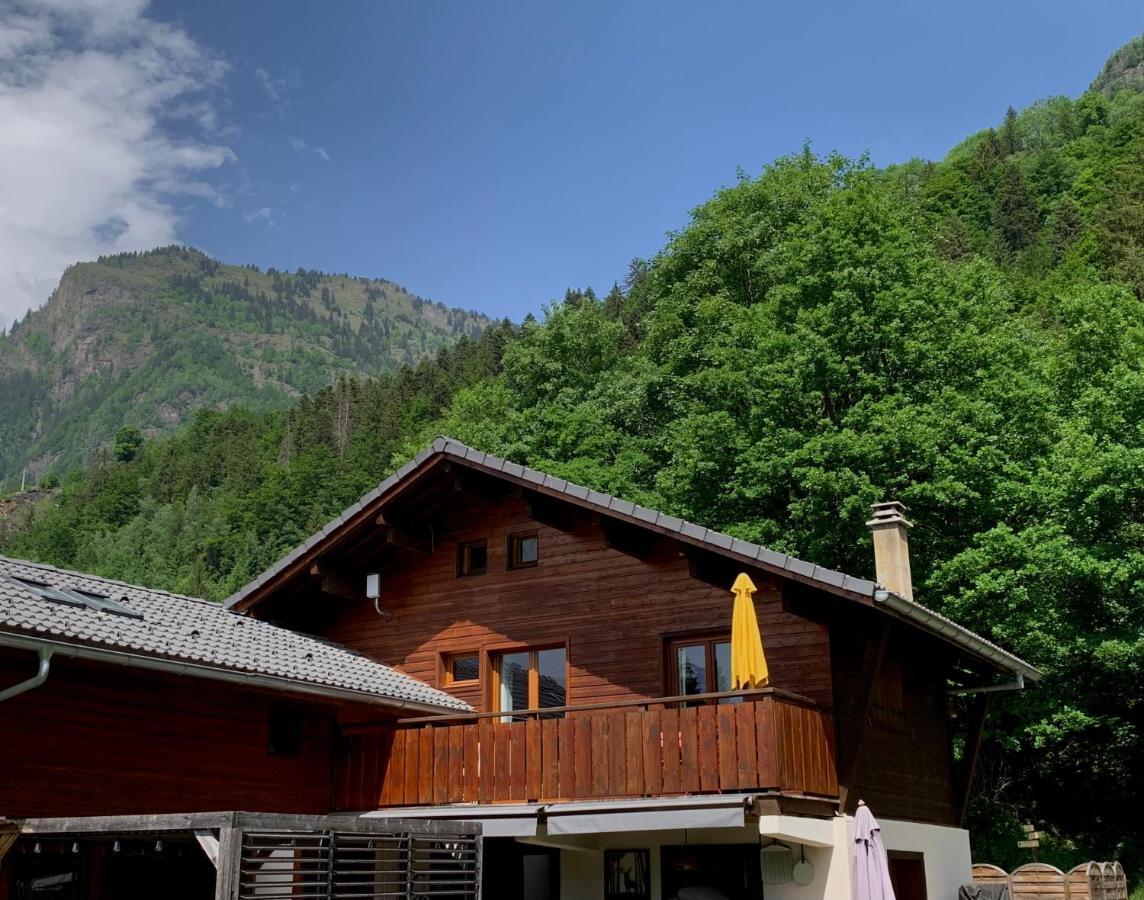 Appartement Avec Jacuzzi Dans Chalet Prive, Grande Terrasse, Parking Gratuit Les Houches Exterior photo